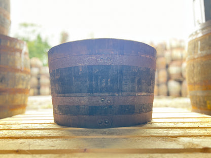 Oakwood Rustic Medium Planter (Barrel)
